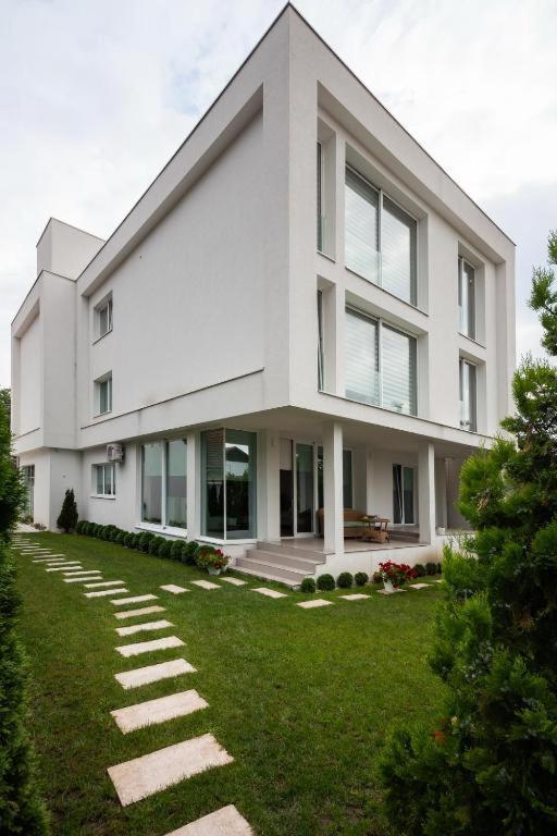 Aparthotel Lux Hedonistic Life Novi Sad Esterno foto