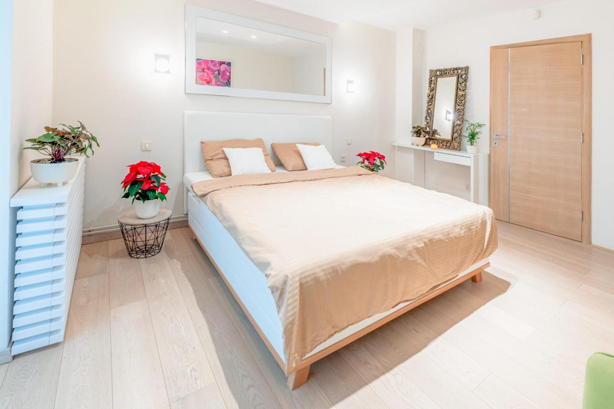 Aparthotel Lux Hedonistic Life Novi Sad Esterno foto
